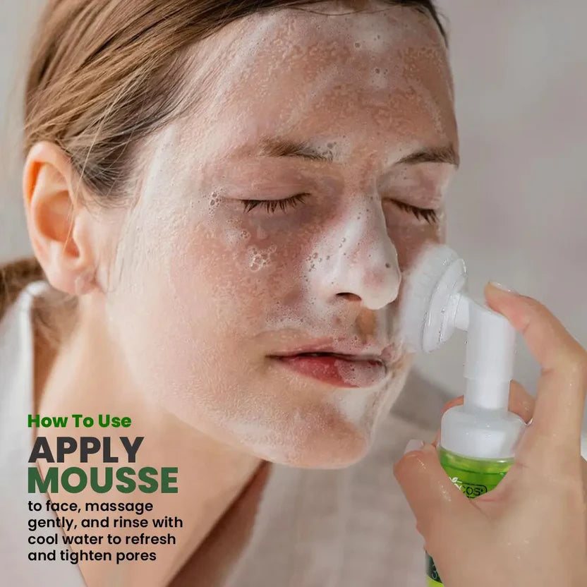 Aloe Vera Face Wash Mousse With Brush Refreshing Cleanser With Pro-Vitamin B5 Deep Pore Cleansing
